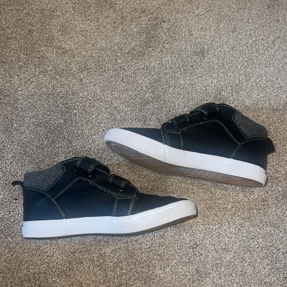 Sneakers - Picture 3 of 5